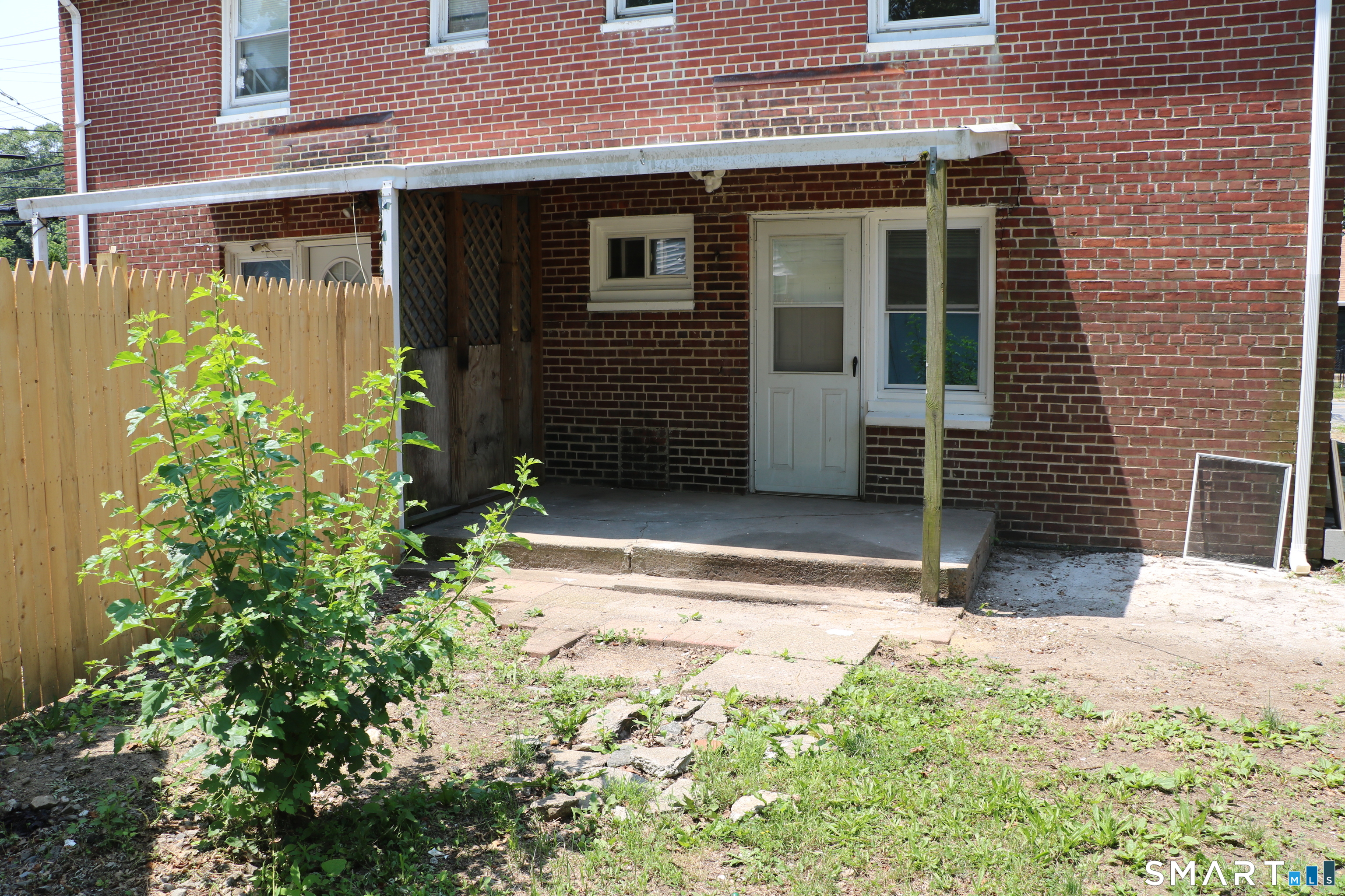 264 Pearl Harbor Street Bridgeport CT 06610