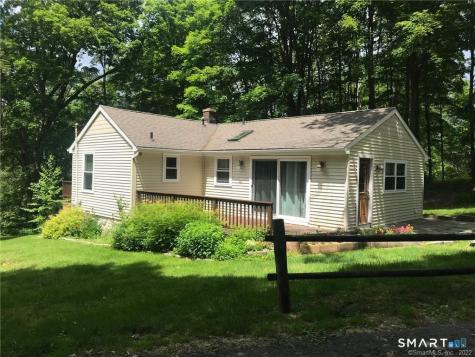 864 Litchfield Turnpike Bethany CT 06524