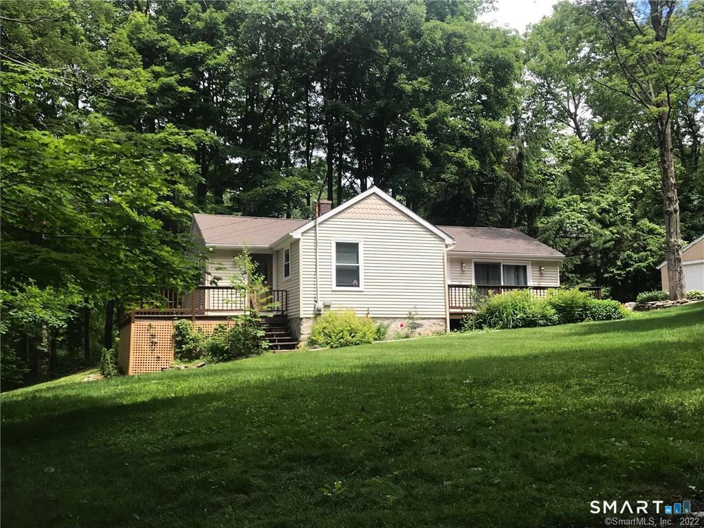864 Litchfield Turnpike Bethany CT 06524