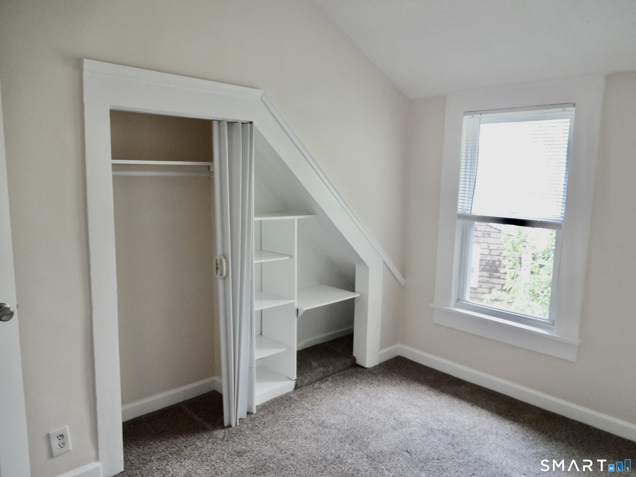 518 Midland Avenue Bridgeport CT 06605