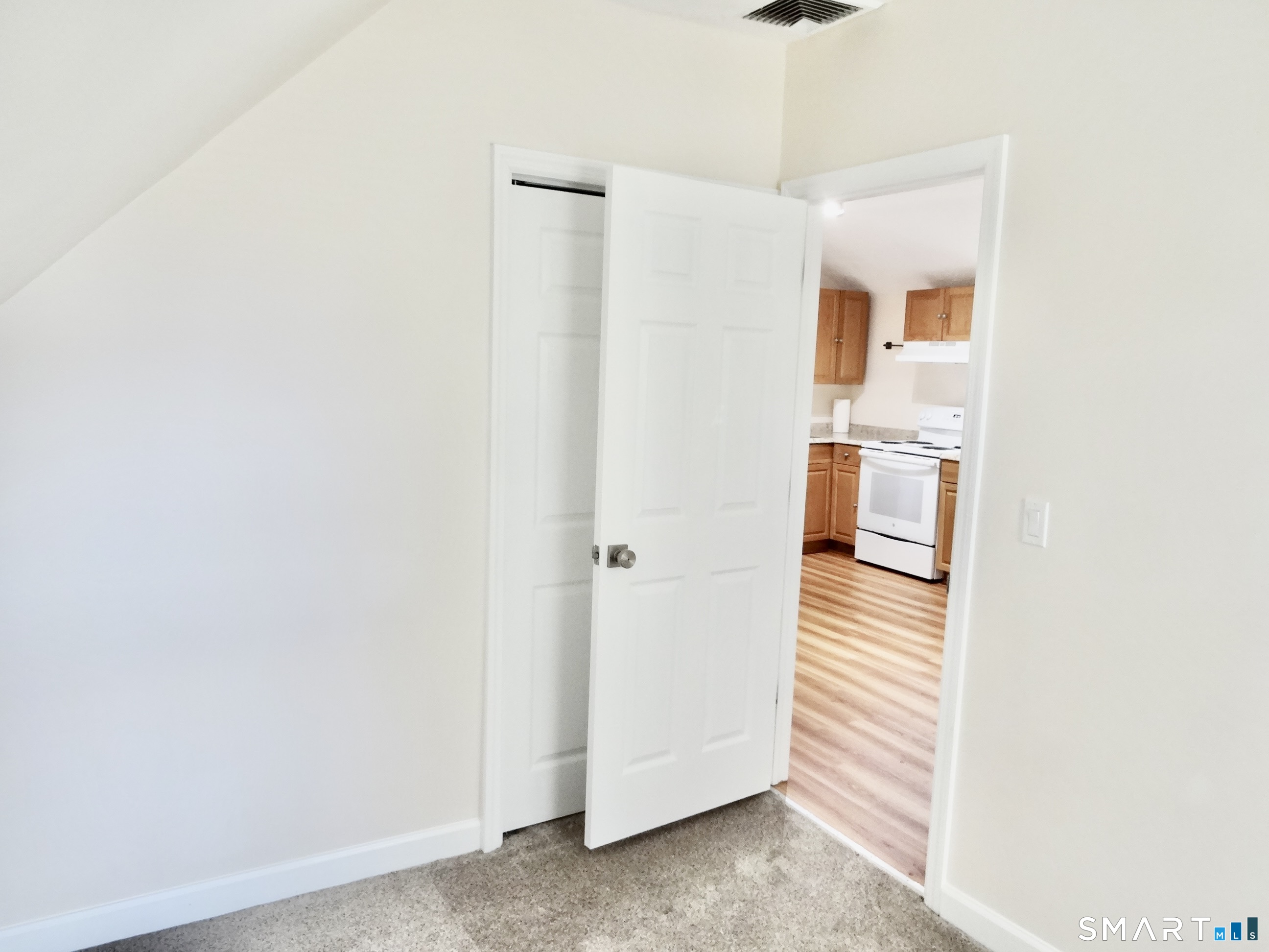 518 Midland Avenue Bridgeport CT 06605