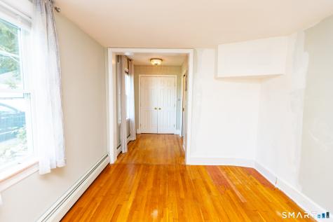 1 Middle Street Waterford CT 06385
