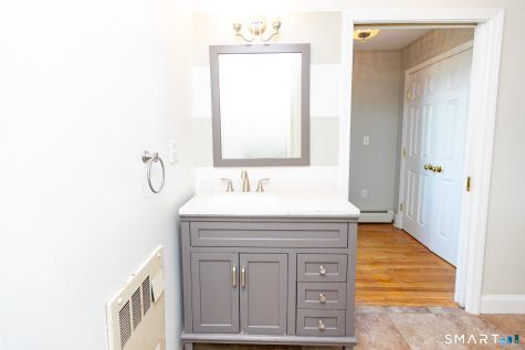 1 Middle Street Waterford CT 06385