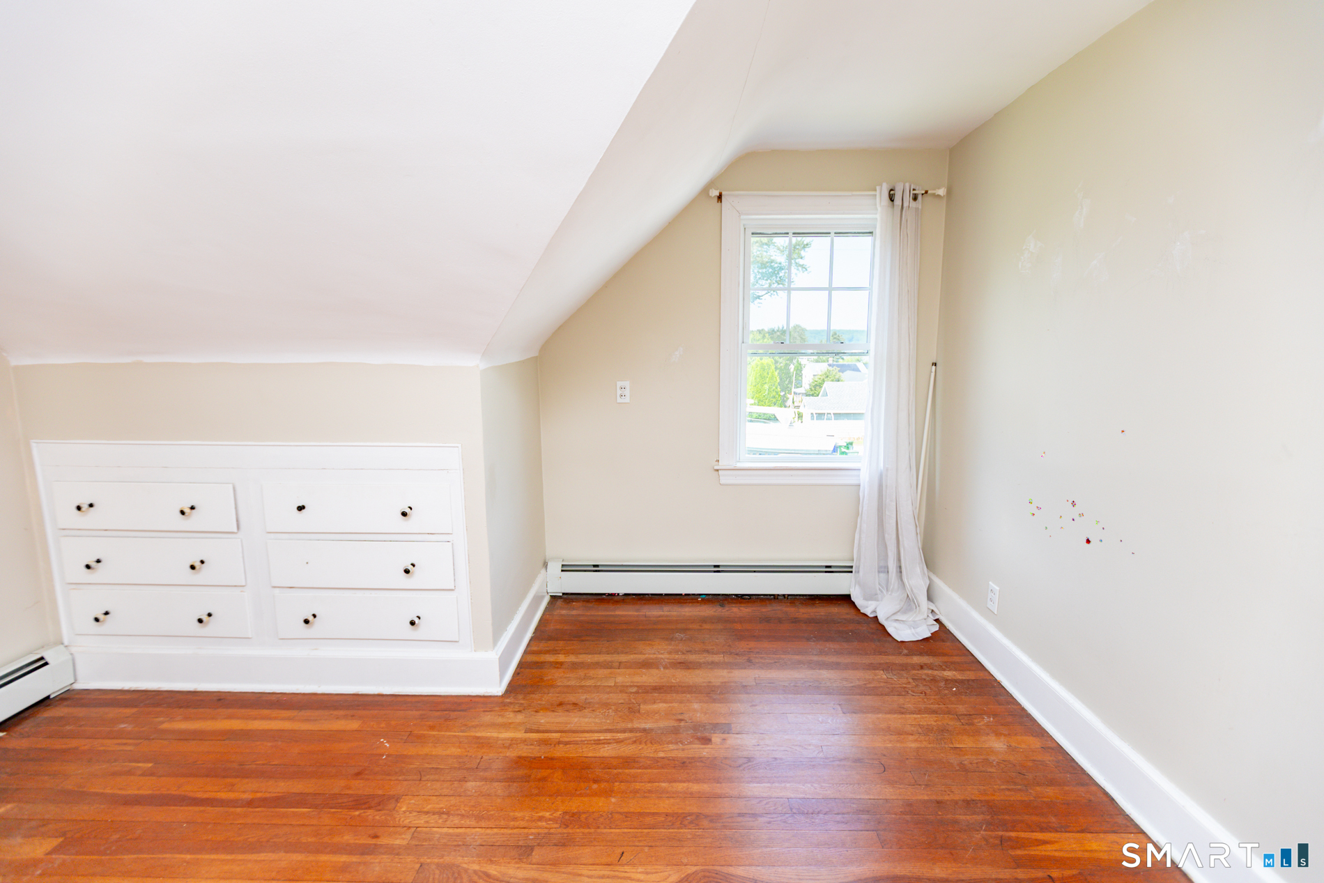 1 Middle Street Waterford CT 06385