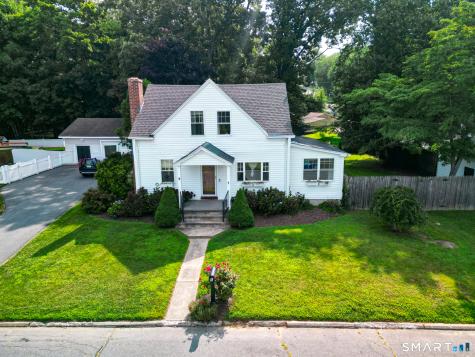 1 Middle Street Waterford CT 06385