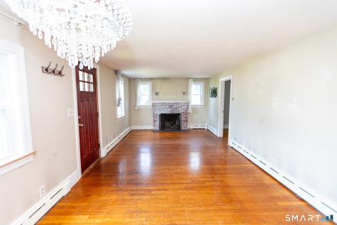 1 Middle Street Waterford CT 06385