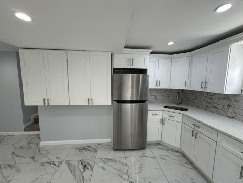 48 Prest Street New London CT 06320