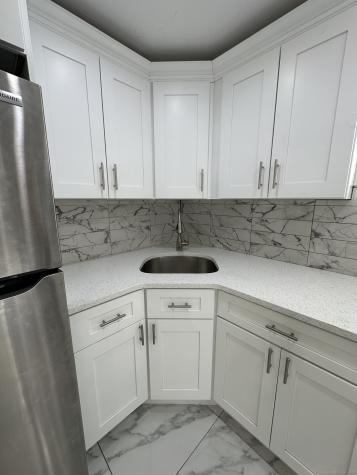 48 Prest Street New London CT 06320