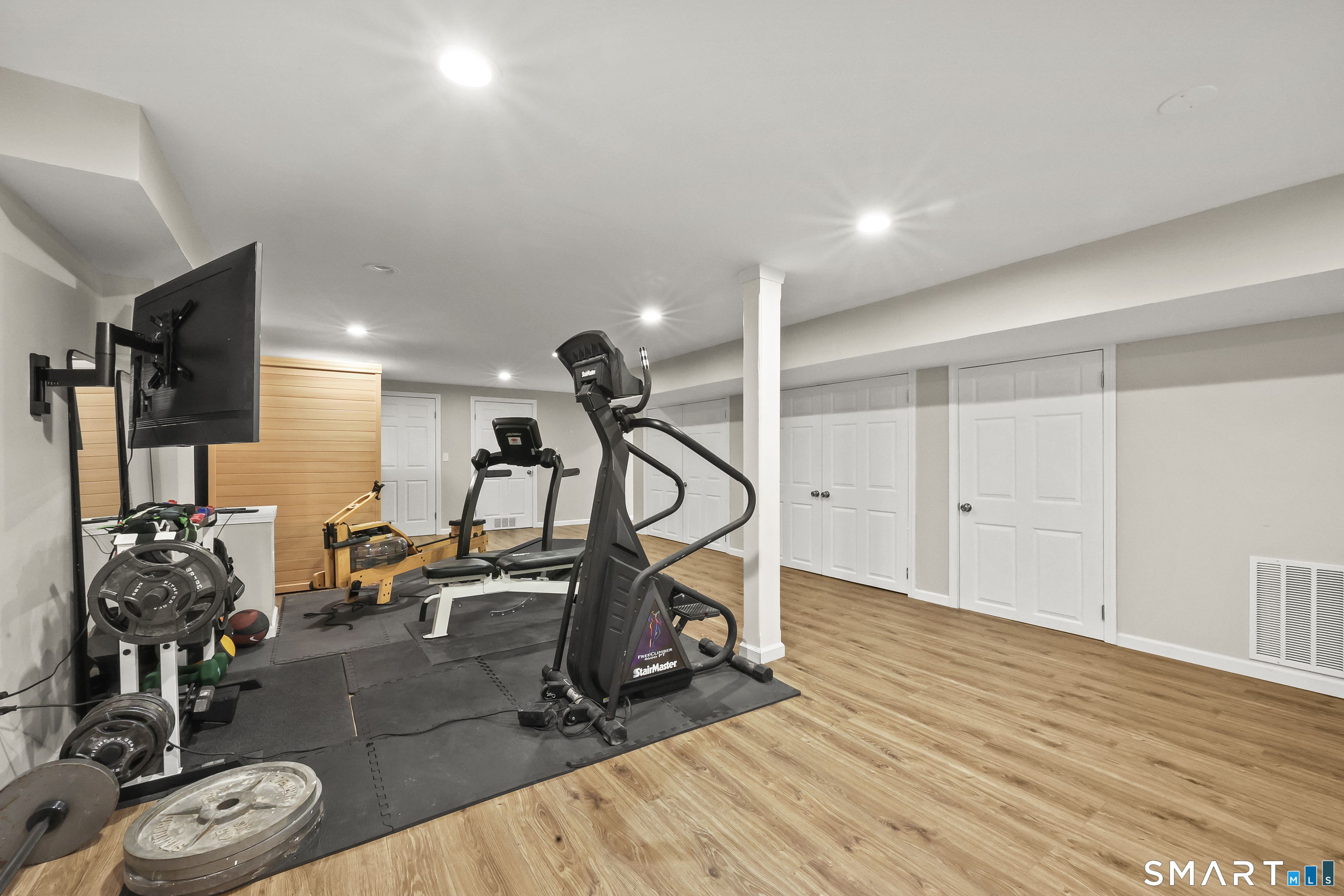 14 Harwich Lane West Hartford CT 06117