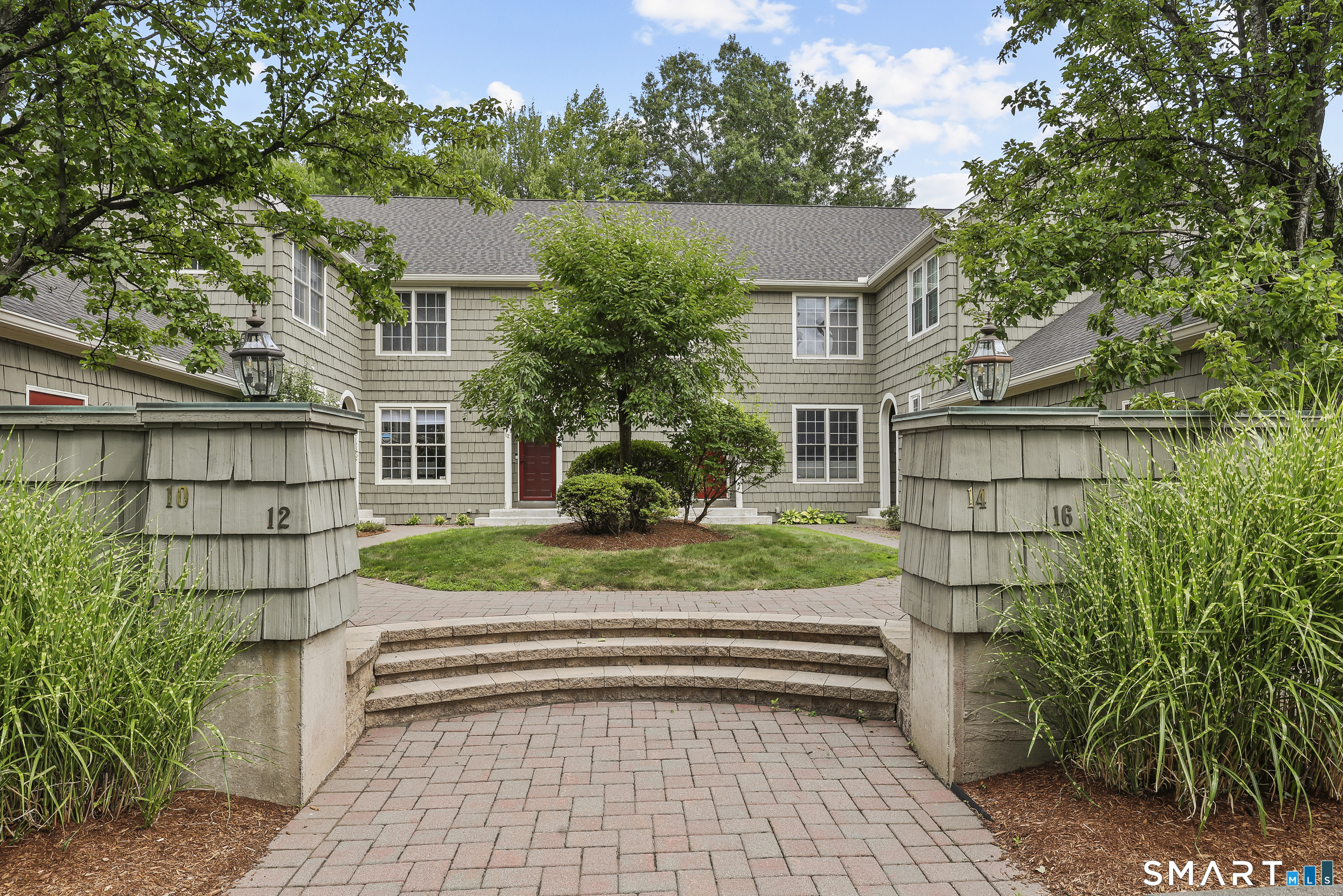 14 Harwich Lane West Hartford CT 06117