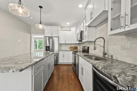 14 Harwich Lane West Hartford CT 06117