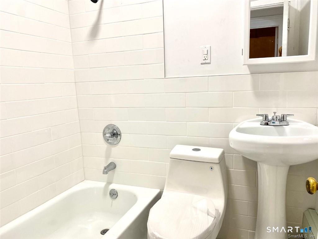 206 Franklin Avenue Hartford CT 06114