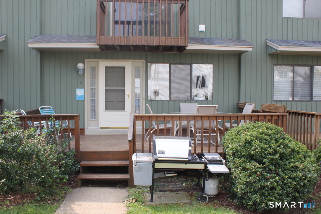 7 Clearwater Lane East Hampton CT 06424