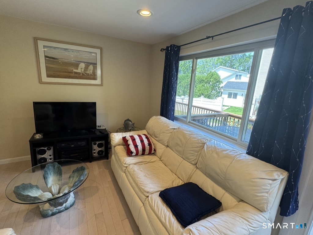 7 Clearwater Lane East Hampton CT 06424