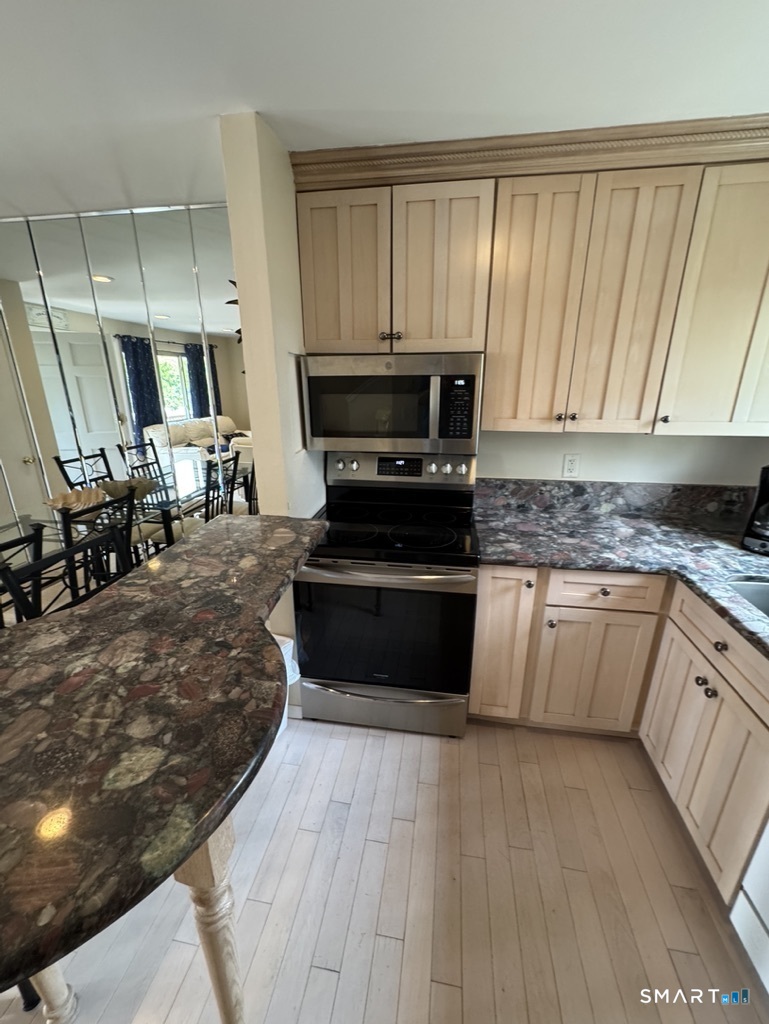 7 Clearwater Lane East Hampton CT 06424