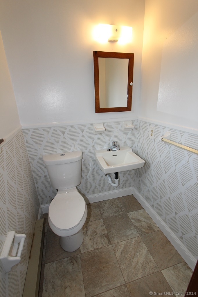 1400 Meriden Road Waterbury CT 06705