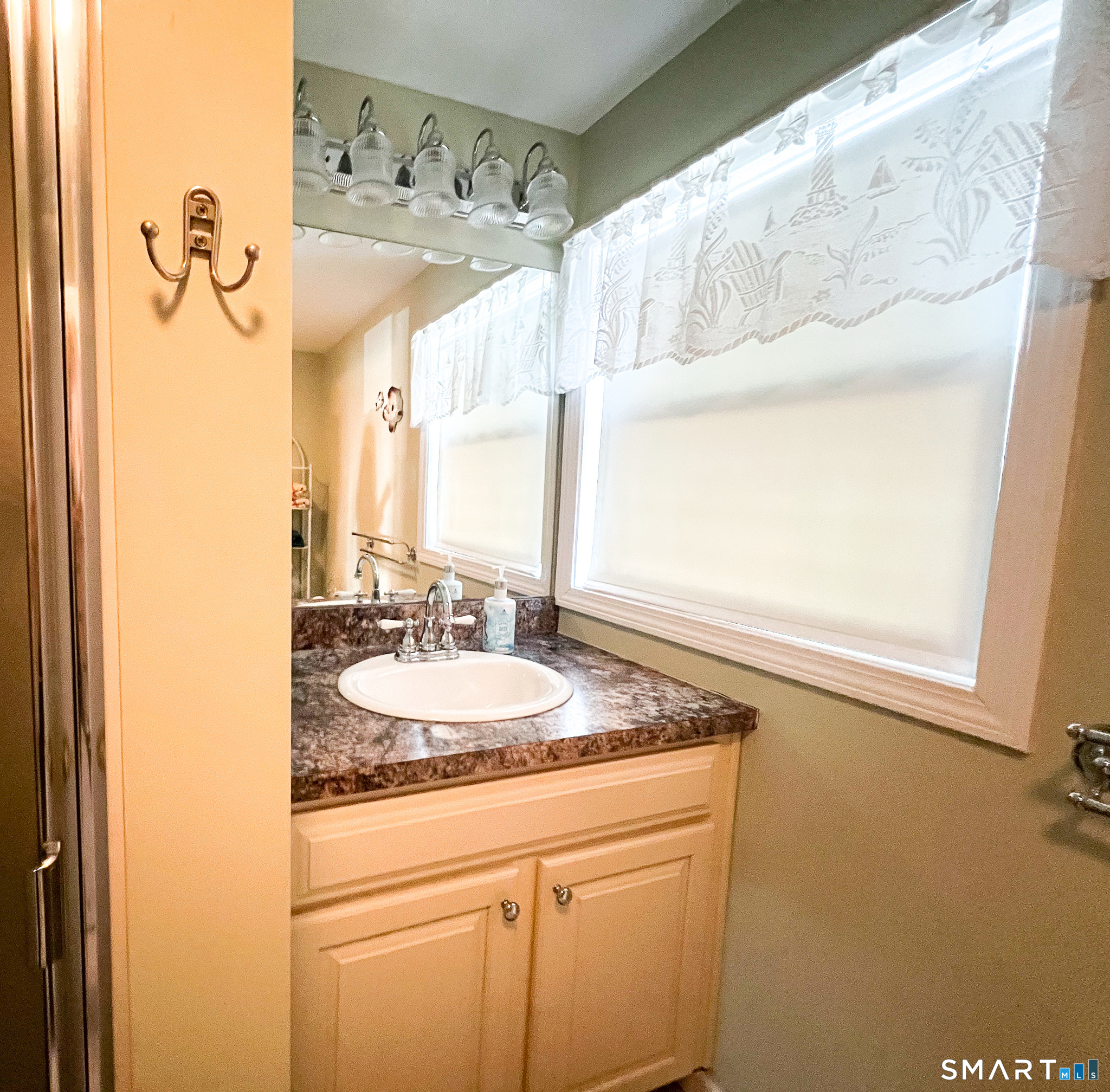 754 East Broadway Milford CT 06460
