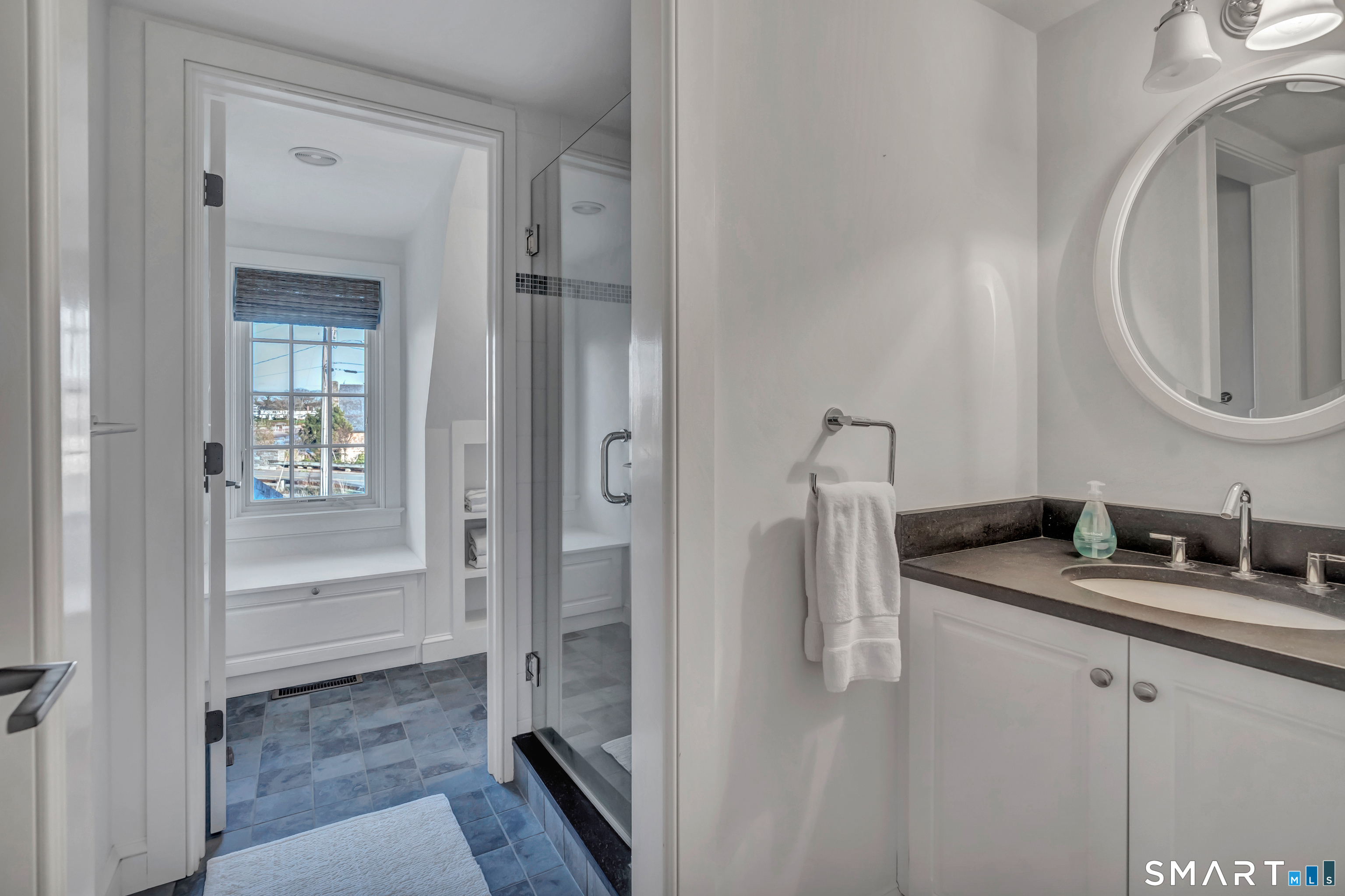 165 Middle Beach Road Madison CT 06443