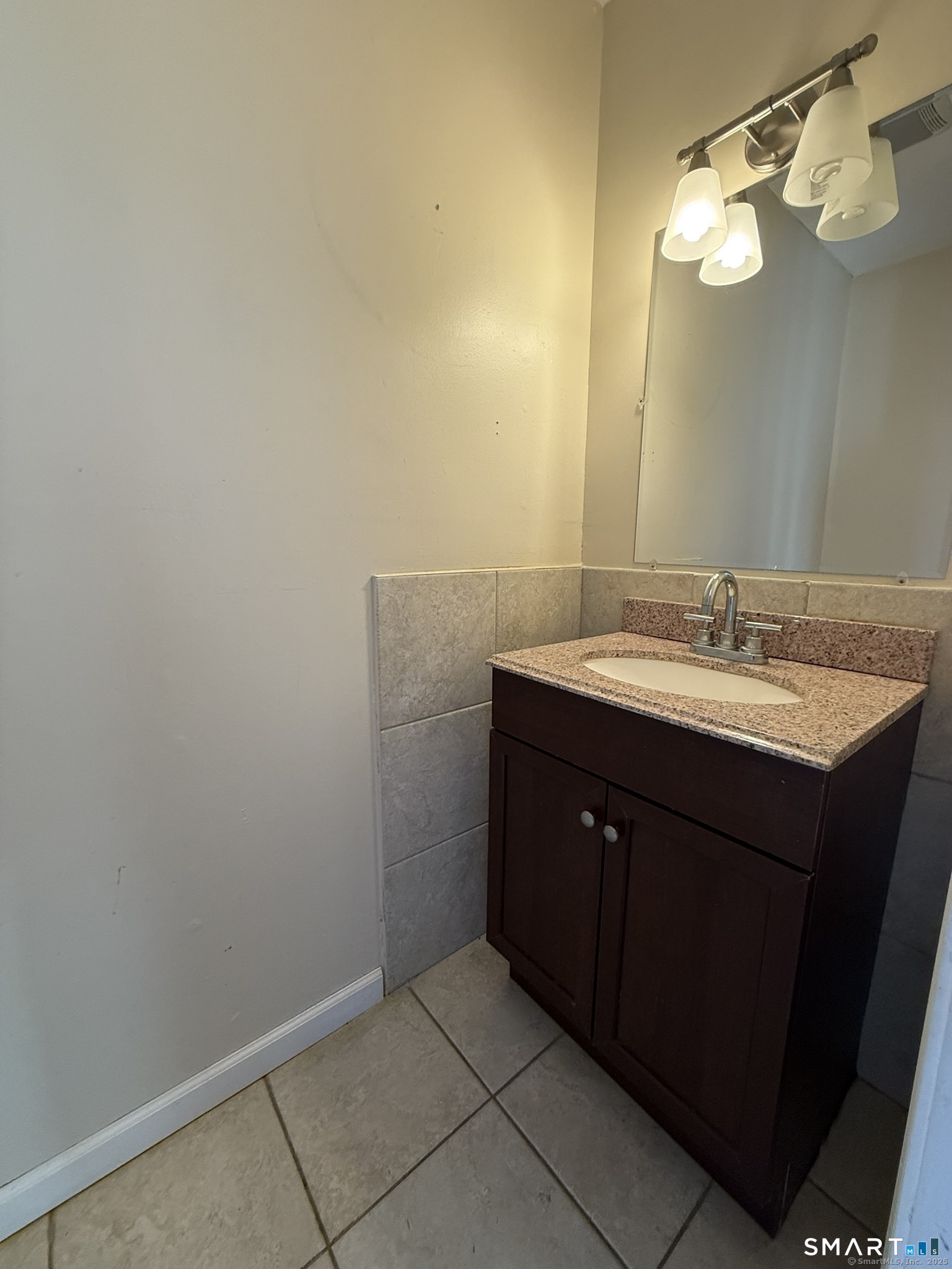 11 King Arthur Drive East Lyme CT 06357