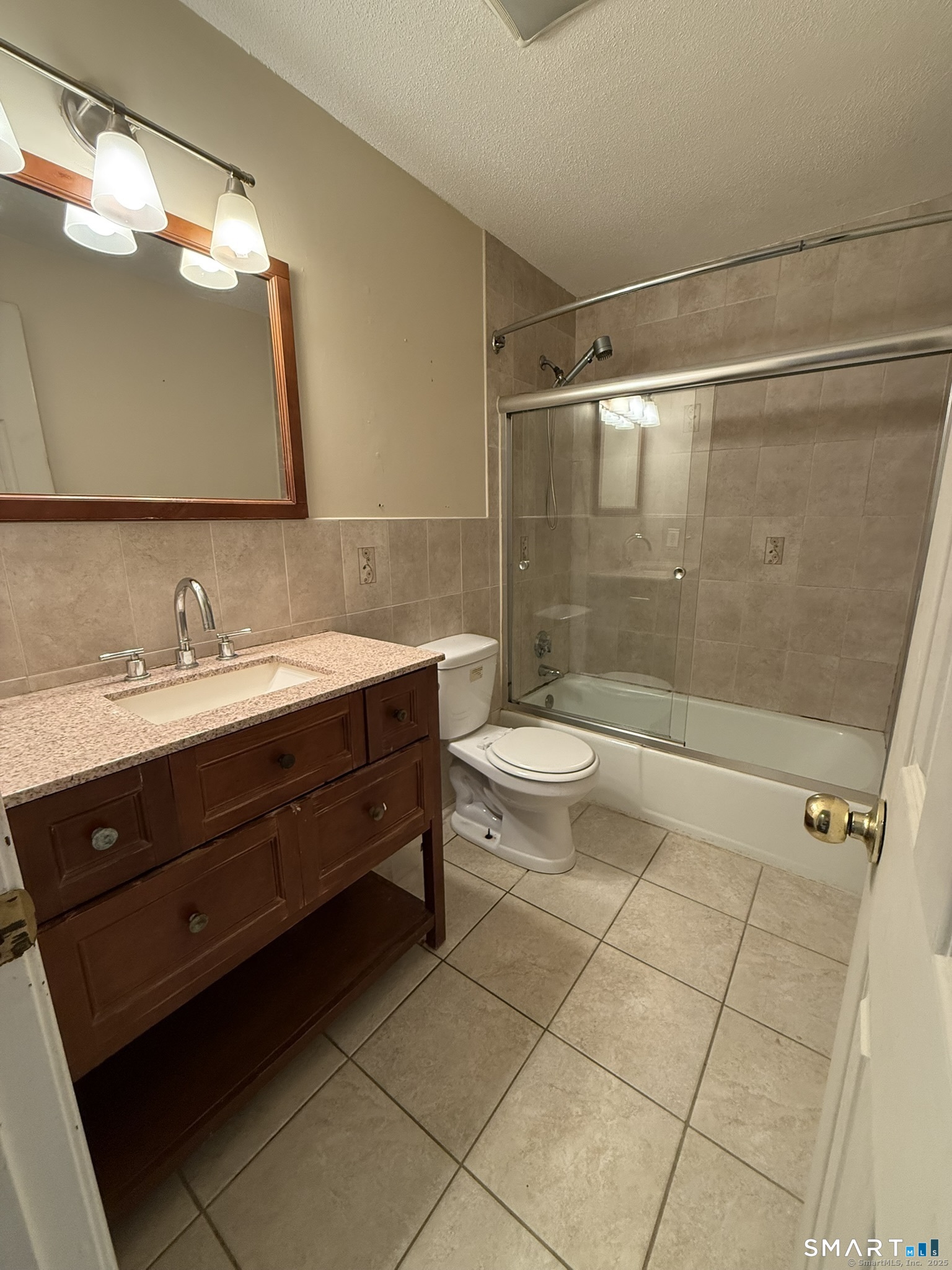 11 King Arthur Drive East Lyme CT 06357