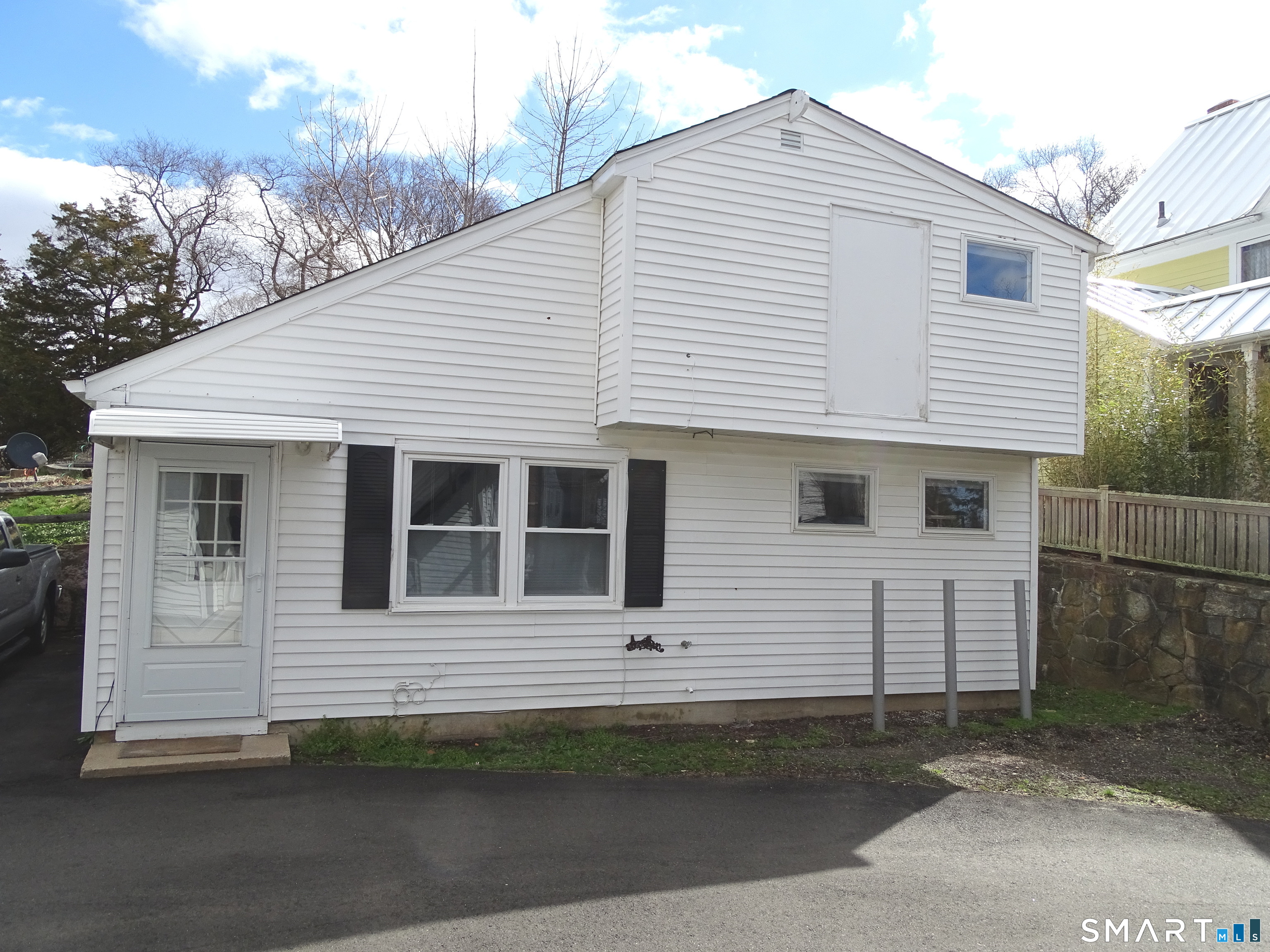 81 Church Street Branford CT 06405