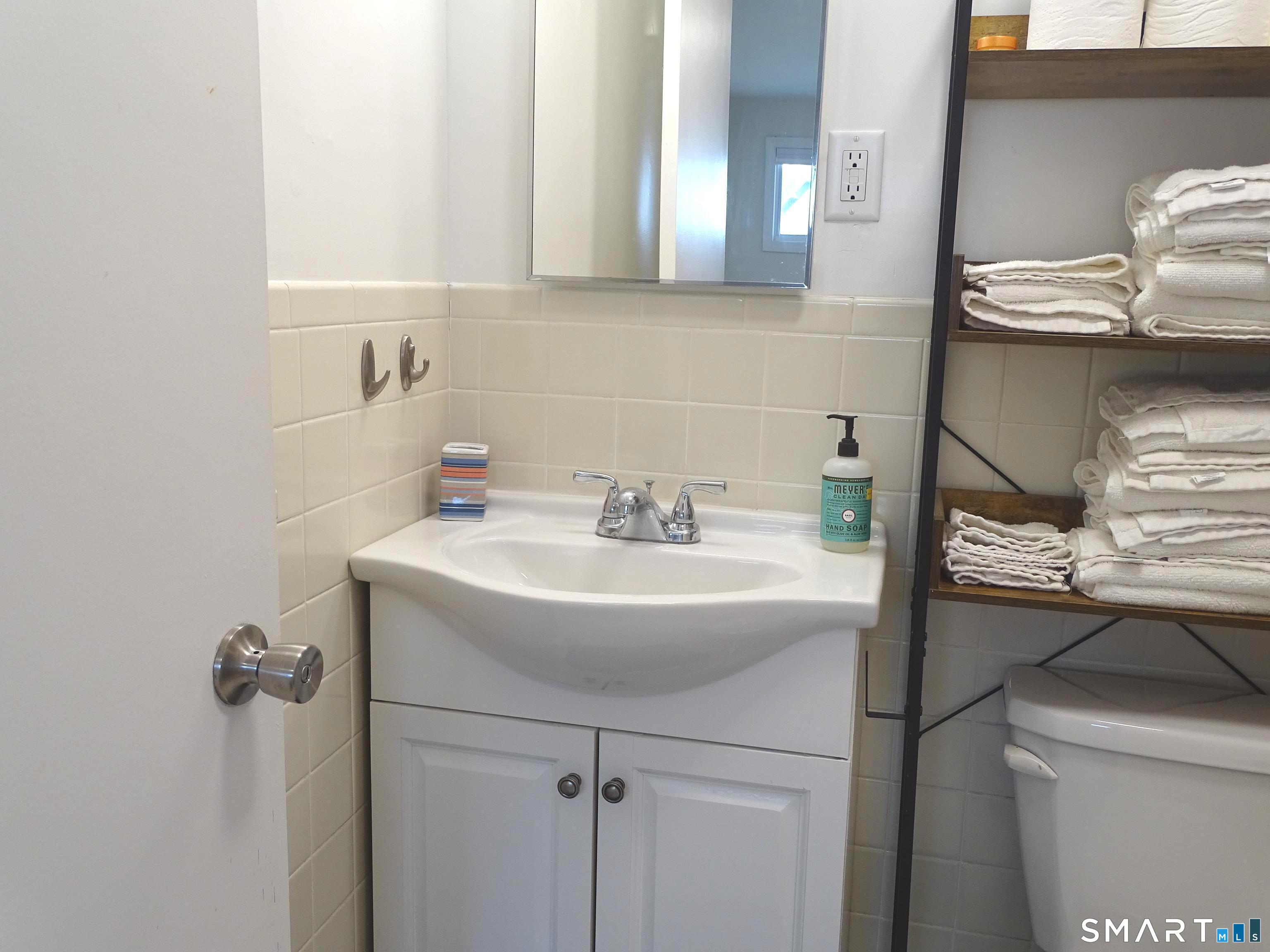 81 Church Street Branford CT 06405