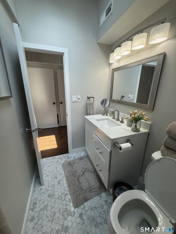 19 White Top Lane Guilford CT 06437