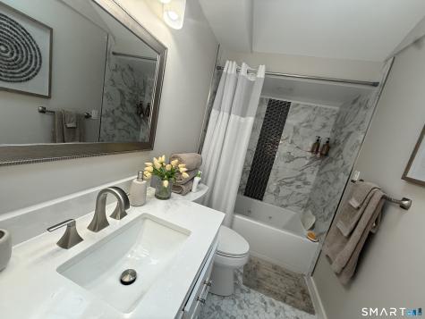 19 White Top Lane Guilford CT 06437