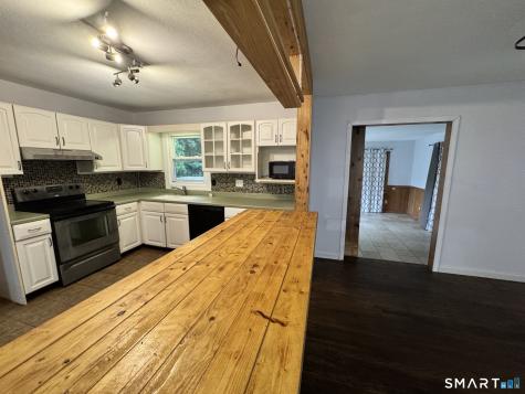 9 Fulmore Drive Waterford CT 06385