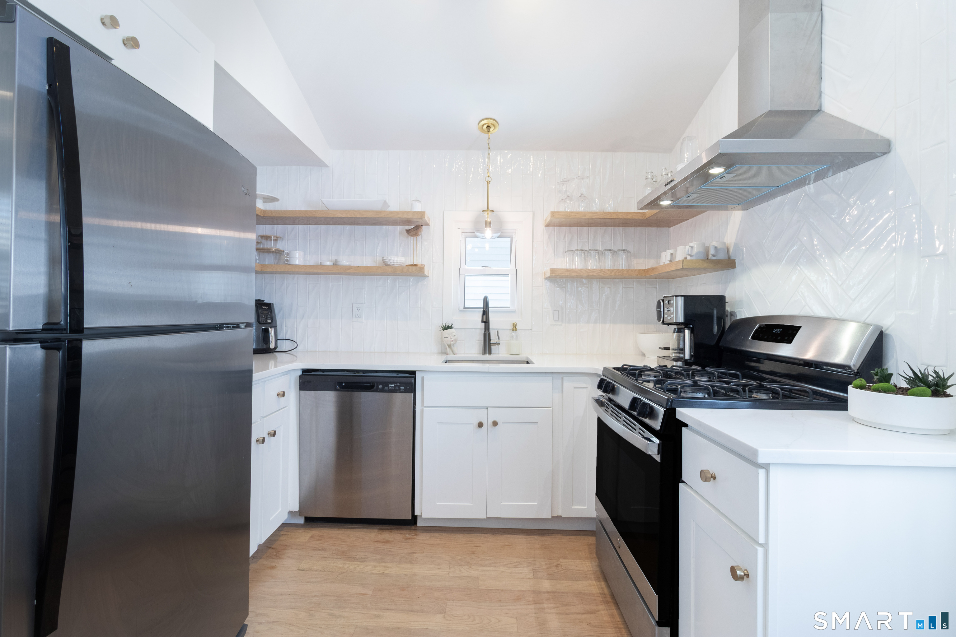 784 East Broadway Milford CT 06460