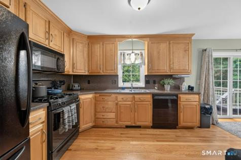 600-09 Main Street Southington CT 06479
