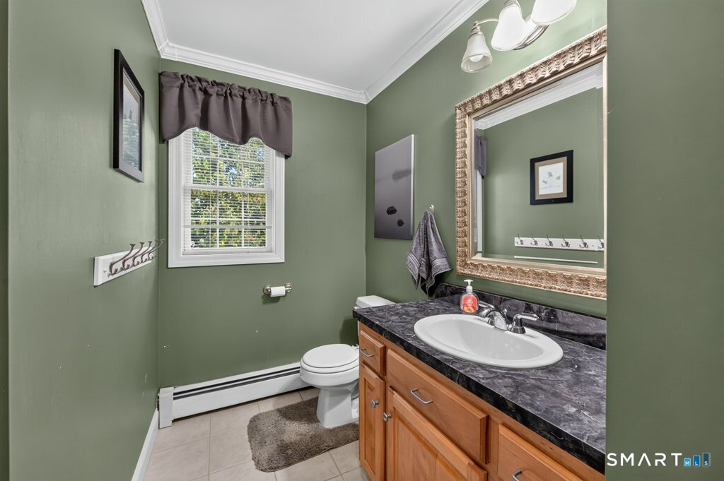 600-09 Main Street Southington CT 06479