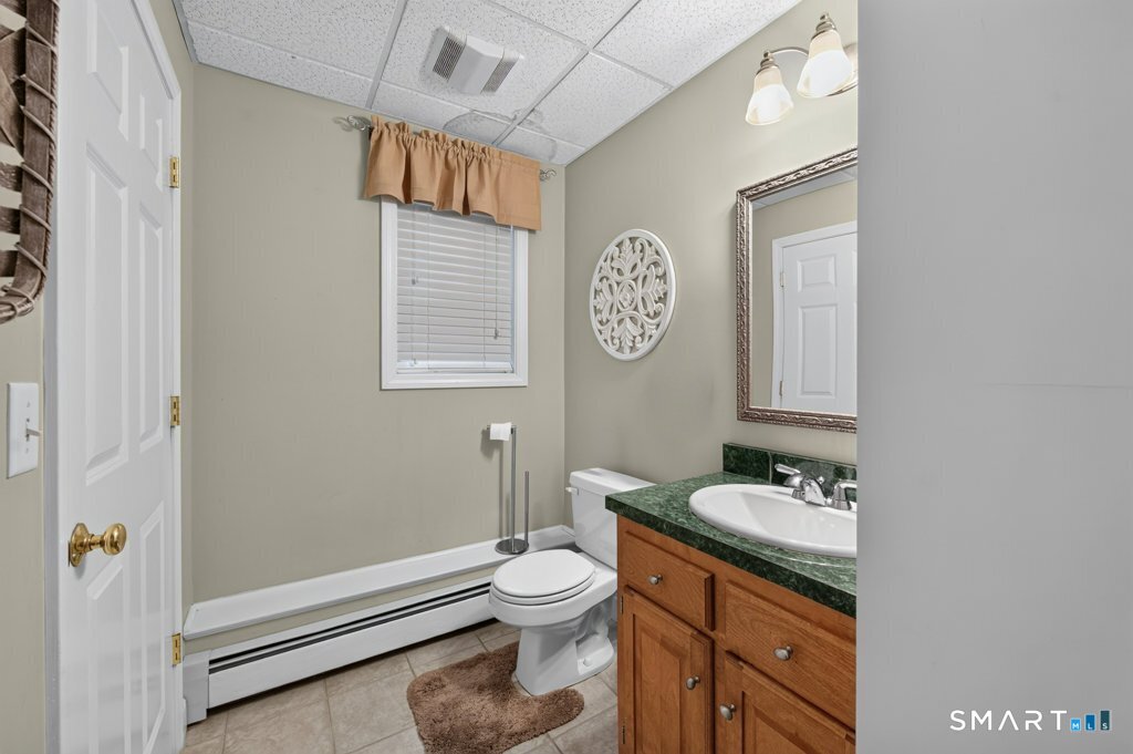 600-09 Main Street Southington CT 06479