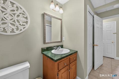 600-09 Main Street Southington CT 06479