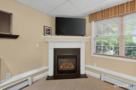 600-09 Main Street Southington CT 06479