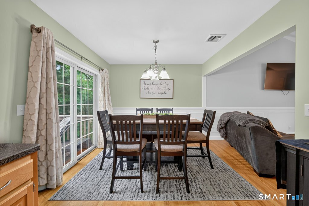600-09 Main Street Southington CT 06479
