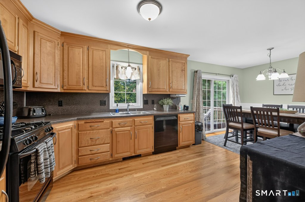 600-09 Main Street Southington CT 06479