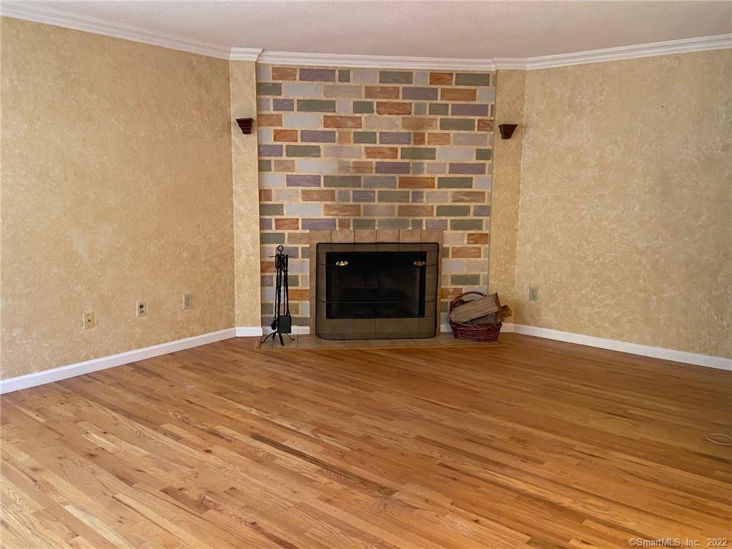 27 Crows Nest Lane Danbury CT 06810