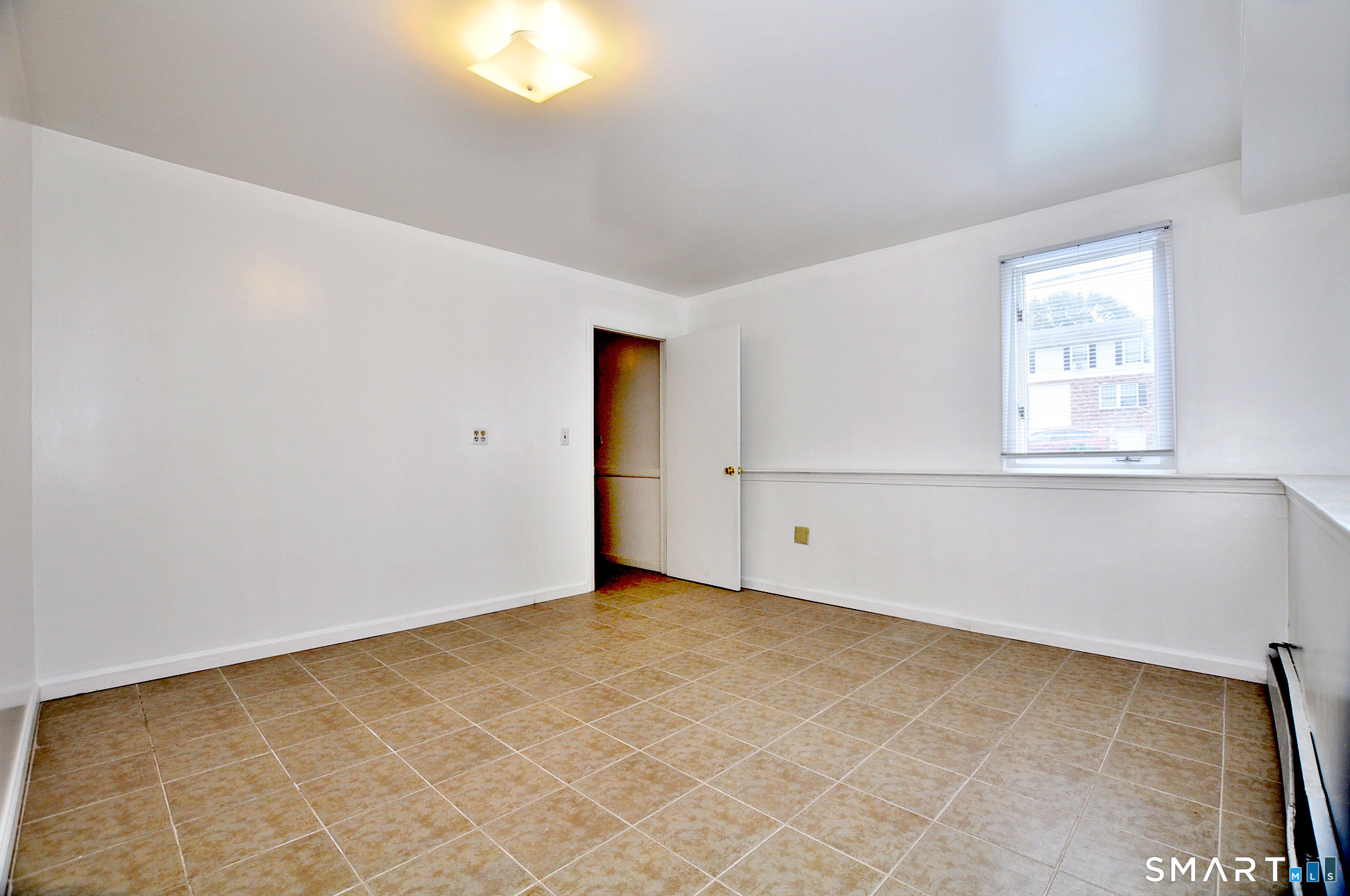1681 Litchfield Turnpike Woodbridge CT 06525