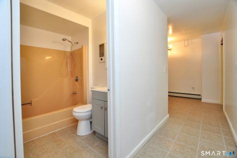 1681 Litchfield Turnpike Woodbridge CT 06525