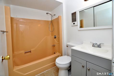 1681 Litchfield Turnpike Woodbridge CT 06525