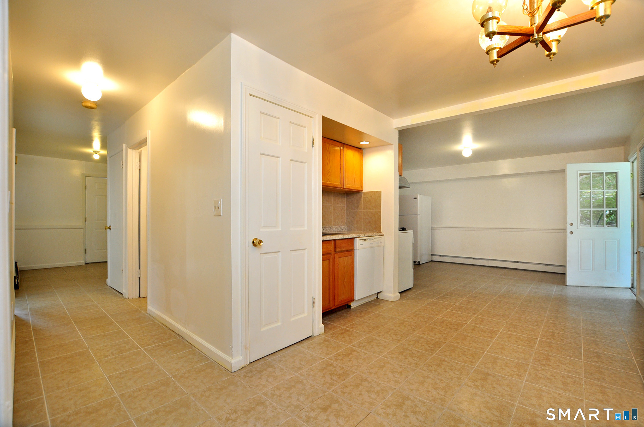 1681 Litchfield Turnpike Woodbridge CT 06525