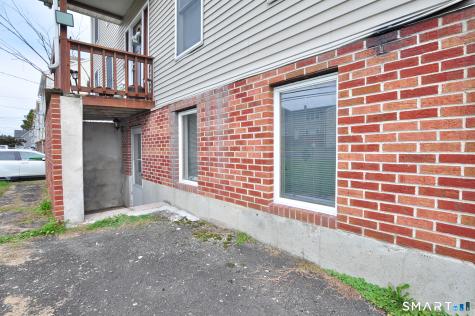 1681 Litchfield Turnpike Woodbridge CT 06525