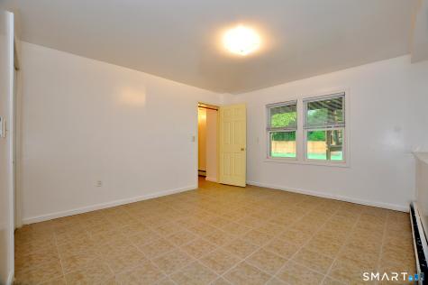 1681 Litchfield Turnpike Woodbridge CT 06525