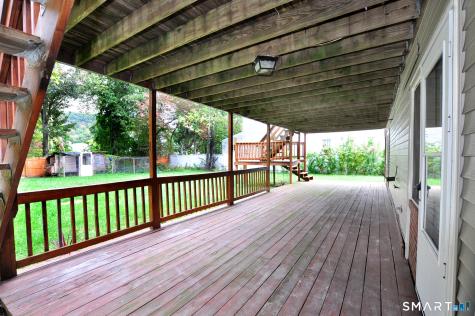 1681 Litchfield Turnpike Woodbridge CT 06525