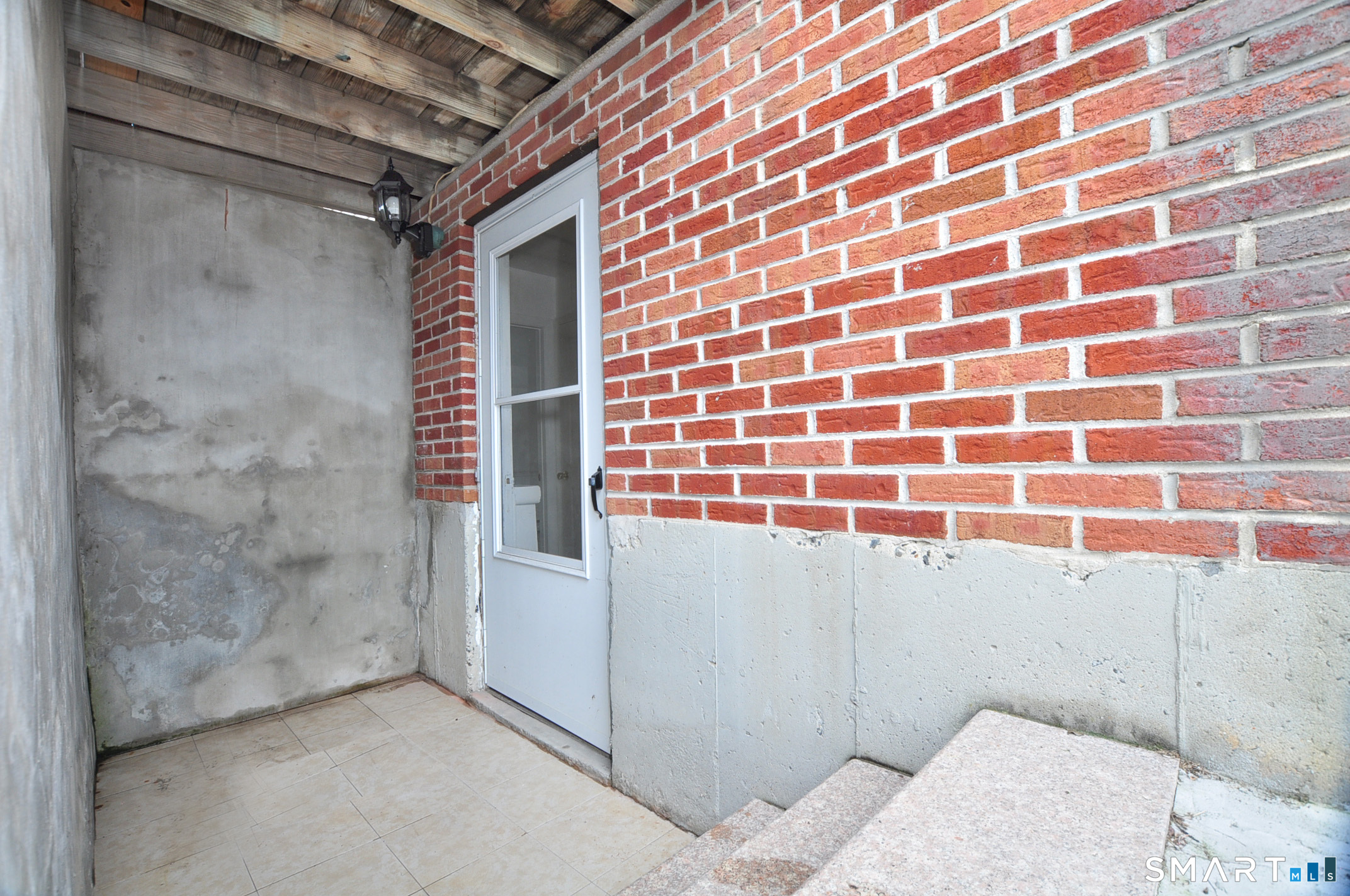 1681 Litchfield Turnpike Woodbridge CT 06525
