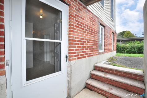 1681 Litchfield Turnpike Woodbridge CT 06525