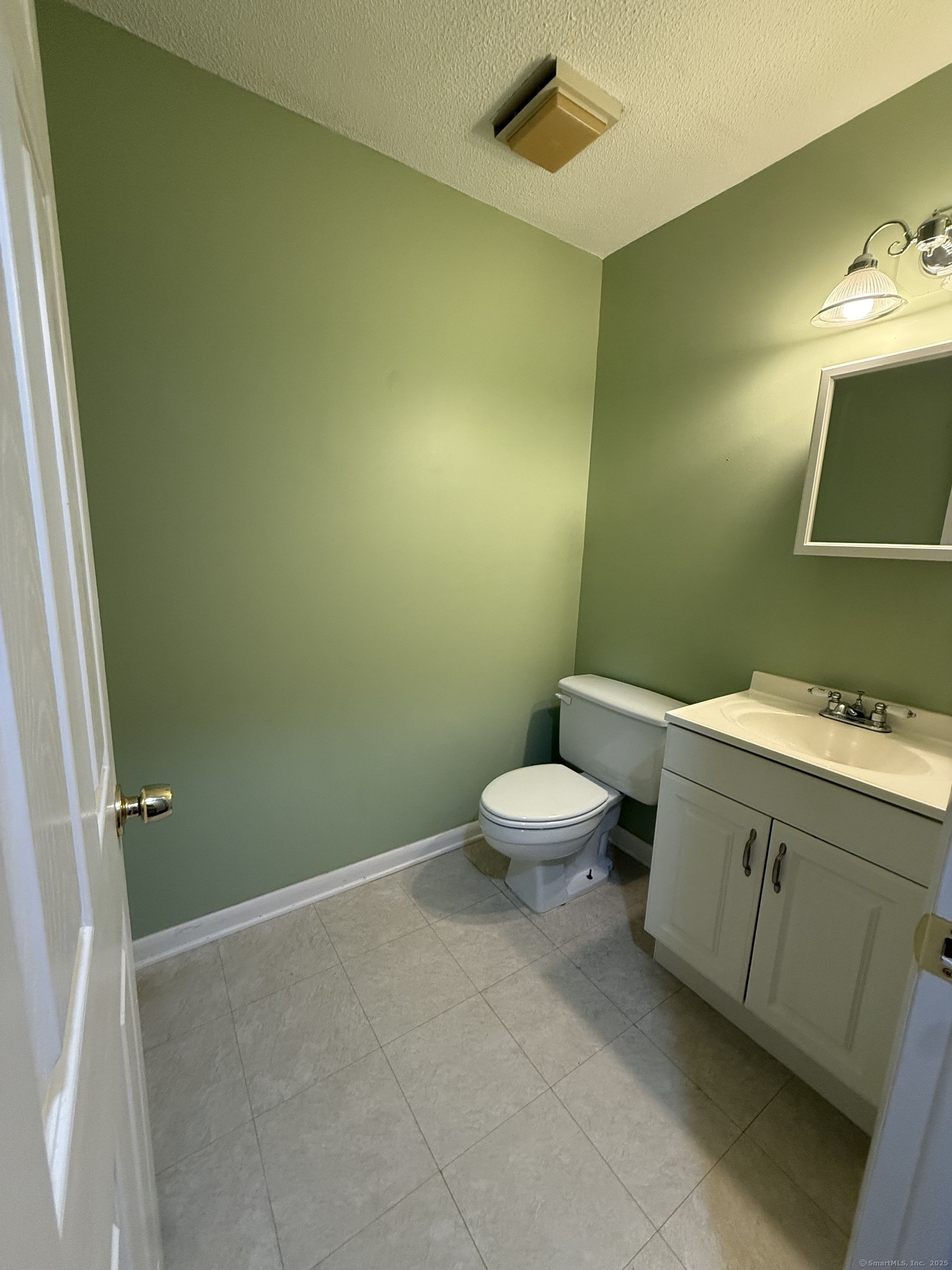 175 Mill Pond Road Hamden CT 06514