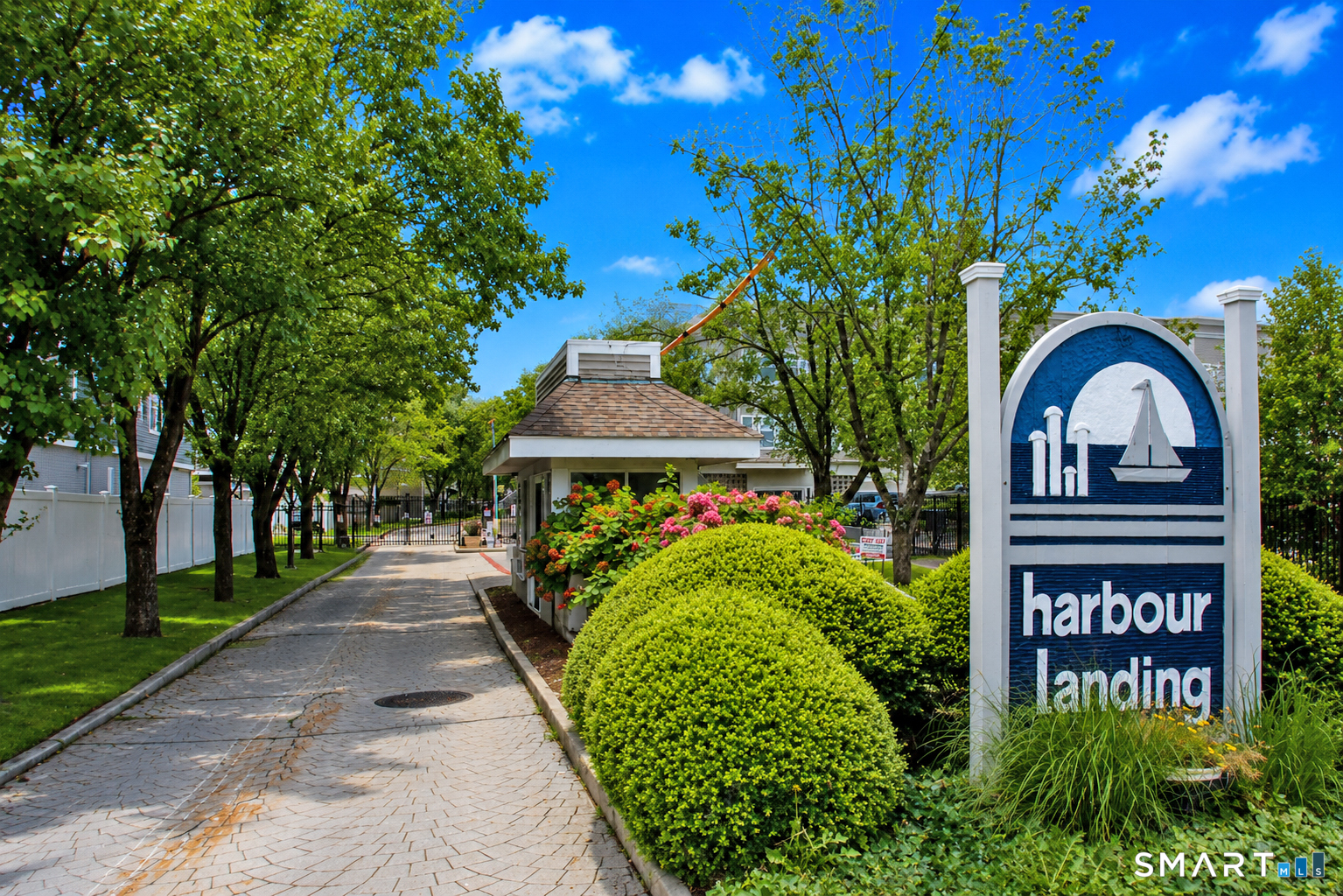 14 Harbour Close New Haven CT 06519
