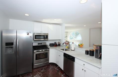 14 Harbour Close New Haven CT 06519